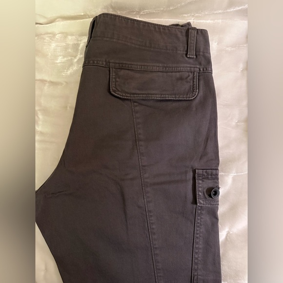 Banana Republic Women's Charcoal Cargo Pants - Picture 3 of 3